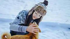 冬日雪景唯美治愈系清纯可爱美女电脑壁纸大全http://www.kutoo8.com/