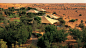 阿联酋：AlMaha Desert Resort and Spa距离迪拜45分钟的车程，作为世界领先的绿色酒店之一，建造于方圆225平方公里原始沙漠的绿洲之上，它是世界上唯一一家建造于沙漠野生保护区内的酒店。