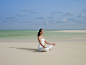 44119167-H1-Yoga-on-the-Beach_9