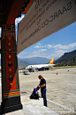 【不丹】帕罗机场缘何难于起降, 玩转地球旅游攻略