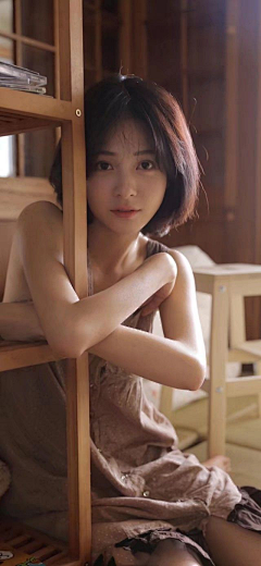 七221采集到女生图片