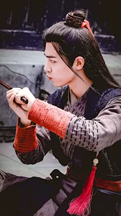 陈情令#肖战陈情令##王一博陈情令# 
＞调色 / 壁纸 无水印 转载注明出处！（戳原图保存）

陈情令×忘羡 ​

一家三口  爱了爱了 ​​​​