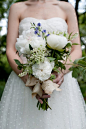 婚礼图片：美美的新娘手捧花 (7)