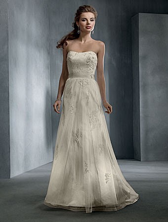 2012年最新款婚纱礼服-Alfred ...