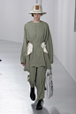 Loewe Spring 2018 Ready-to-Wear Fashion Show : The complete Loewe Spring 2018 Ready-to-Wear fashion show now on Vogue Runway.