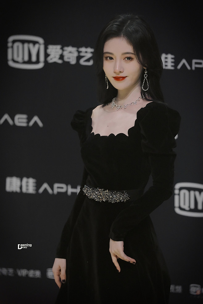 鞠婧祎