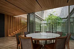 大理石之家 / Openbox Architects 泰国
建筑师: Openbox Architects
面积: 1000.0 平方米
项目年份: 2017
摄影师: Wison Tungthunya