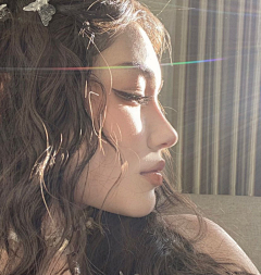 多啦恶梦a采集到美女美蓝 脸