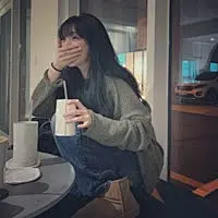 剪了短发，感觉自己像个小学生#表情包模仿秀 #很新的一种表情包cosplay #转场-快手