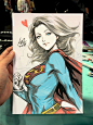 今天最后再来放一波“Artgerm”在今年NYCC上画的签绘吧。平时他喜欢尝试日漫美漫不同作品的男男女女，可能因为是签绘，所以几乎清一色的女性角色。有他担任个刊封面画师的超级女孩和猫女，也有神奇女侠、惊奇队长、猫女、蜘蛛格温、蝙蝠女孩、黑凤凰、蛮荒之地的罗刹等，看着确实赏心悦目。 ​​​​