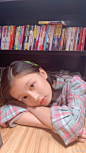 #今日美貌营业##初秋LOOK#商场逛一圈，然后回家写作业了天气渐渐转凉了，大家早晚都要多添衣哦 ​​​​