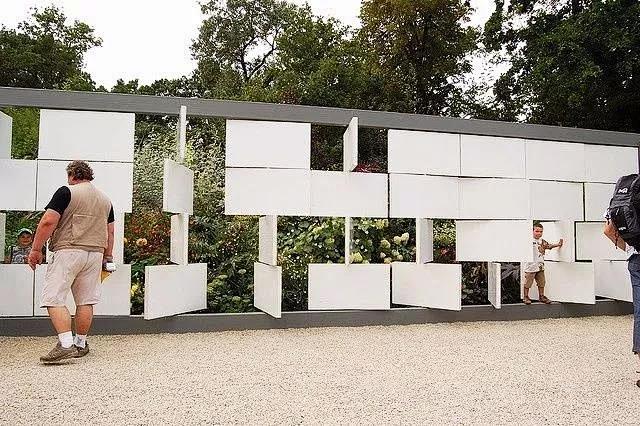 这款可活动的景墙,也是很多小朋友的最爱,翻转之间