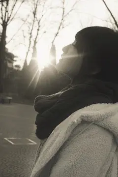 如果我能回到过去，我会选择不认识你，不是不爱你，而是不敢面对现在的结局。