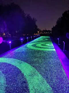 荧光跑道、夜光漫道_地盾绿道|彩色路面|西安陶瓷颗粒彩色防滑路面|西安发光跑道|西安荧光跑道|星光漫道|西安沥青改色|MMA彩色沥青|彩色透水混凝土|胶粘石路面|西安夜光石路面|西安发光路面|荧光石路面|现浇式聚合物金刚盲道|陕西南亭实业有限公司