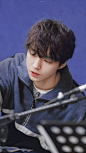 #凯#TFBOYS#
眉间山河天上境
梦中犹见意中人
王俊凯◇一见倾心
