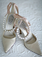 #新娘婚鞋# #白色婚鞋# #珍珠婚鞋#