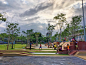 泰国曼谷的大型雨水公园 Chulalongkorn Centenary Park  /  LANDPROCESS : LANDPROCESS ：曼谷正在下沉，这座拥有2000万人口的城市，正以每年超过1厘米的速度下沉，最快可能在2030年低于海平面。这座泰国首都横跨湄南河三角洲，曾因其发达的运河脉络而被称为东方威尼斯。曾经大量的农业用地吸收了季节性洪水和季风降雨;如今，由于...