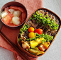 #贝太厨房# #便当日记# 偶尔来一顿日式的便当，寿司、饭团、烤鳗鱼….关于便当，你还想了解什么？@贝太厨房 晒一下你的午餐,跟贝小煮聊聊“便当这件小事”（ins:monchicchi2003） ​​​​