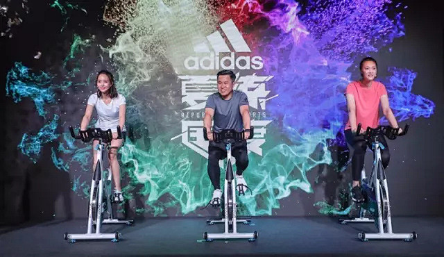 adidas 把健身房开到了春熙路，邀请...