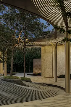 |项目信息
项目名称：厦门旭辉恒基铂悦·五缘湾上
委托业主：厦门兴彰房地产开发有限公司
景观设计：山水比德孙虎创新研究院
建筑设计：梁黄顾建筑设计（深圳）有限公司
景观施工：厦门唐宋景观设计工程有限公司
景观摄影：ZOOM琢墨建筑摄影
项目地点：福建厦门

©️山水比德