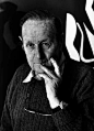 【阿明.霍夫曼】（Armin Hofmann）瑞士巴塞尔设计学院（1946-1986）平面设计师和前任董事