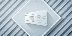 剪纸块蛋糕图标孤立在灰色背景。生日快乐。纸艺术风格。向量