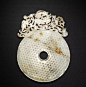 #古代玉器# 【香港佳士得秋拍再现多件养德堂珍藏古玉】1、战国至西汉早期 玉镂空龙纹环 2、东汉 白玉乳丁螭虎瑞兽纹出廓璧 3、战国至西汉 青玉龙凤纹镂雕组佩一套三件 4、石家河文化至夏朝 白玉神祖像 5、良渚文化 玉兽面纹琮 6、商晚期 青玉鸮 7、西周 青玉鹿形佩两件 8、西周 白玉凤纹管 9、西周 青玉双龙人面纹璜