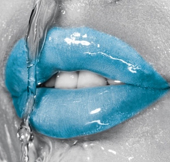 冰蓝色的嘴唇  http://www.f...