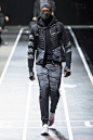 Male Fashion Trends: Plein Sport Fall-Winter 2017 - Milan Fashion Week : Lanzando una colección enteramente paa ejercitarse, Plein Sport de Philipp Plein se basa en la energía de su ADN sumando diseños urbanos a colores neón que sobresalen de entre las pr