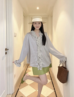 风儿青采集到服装搭配 美女