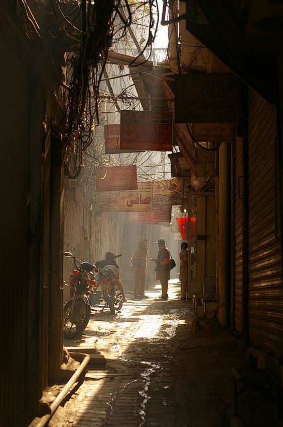 A passageway in Laho...