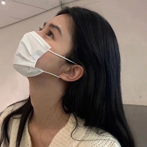 uu们求这种带口罩美女的头像！