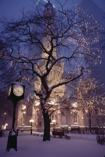 下雪的芝加哥冬夜