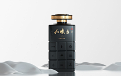 洪雪梅采集到酒包装