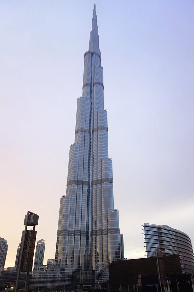 哈利法塔和Dubai mall连接的喷泉...