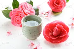 日本青酒,春天,中国米酒,茶花,水平画幅,樱花,无人,白色背景,含酒精饮料,瓶子