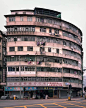 香港，城市中的旧楼房 | Michael Wolf ​​​​