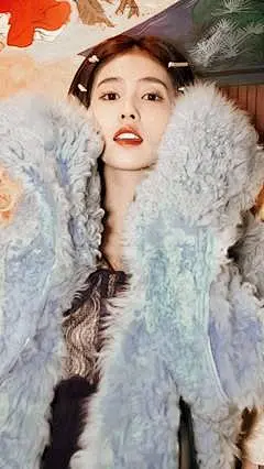 白鹿-真的很白
