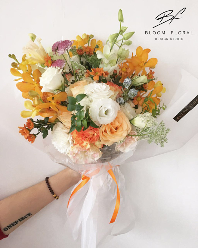 BF中型花束。公众号bloomflora...