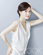 李英爱《JLOOK》最新写真大秀白玉美肌 : 生活风格杂志《JLOOK》2月号独家公开了一组李英爱的美妆写真。