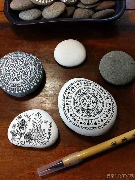 【手工DIY】各式各样有趣的石头画制作方...