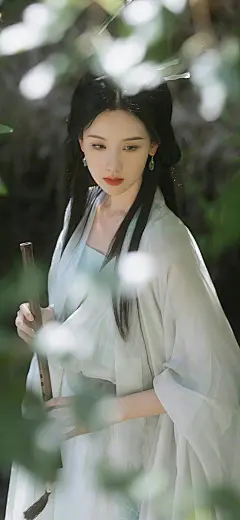相思引
陈都灵
采集@别致的七