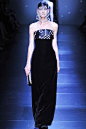 Armani Privé Haute Couture FW 2012｜繁星璀璨，万籁俱寂，我流下的泪化作你裙角的钻石……那一帘水晶面纱真是美极了！