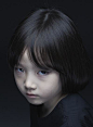 ~猫 看见死亡的双眼~（韩国）~这个小女孩这么老练的眼神~果然是天生演恐怖片的料子~