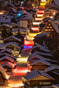 日本白川乡下雪的夜晚