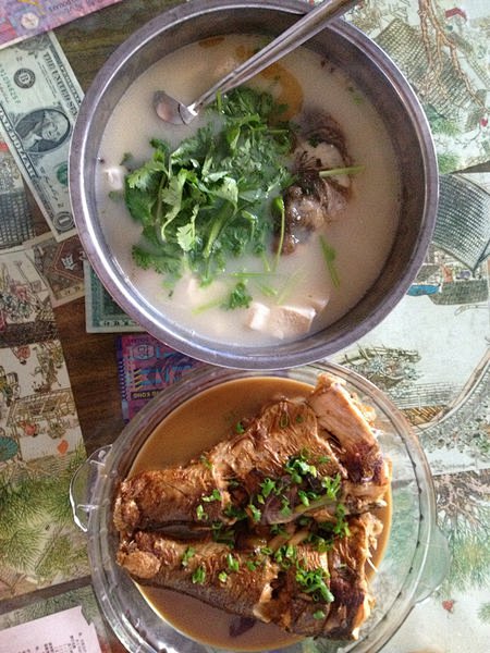 一鱼两吃
1.鲢鱼洗净一分为二，比例视个...