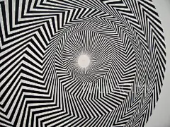 究竟什么是欧普艺术？_art : 欧普艺术盛行于1960年代，运用视觉的扭曲、错视、律动、及空间上的幻觉，亦称为视觉艺术或知觉抽象，欧普艺术也称光学艺术，幻觉艺术，纯以几何形为主，表现复杂的视觉效果。 本期时装档案，海报编编就带…