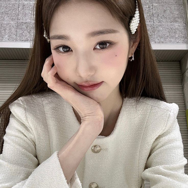 张元英
