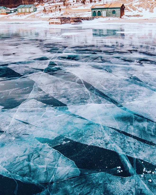 冰冻的贝加尔湖 | 摄影师Kristin...