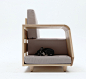 Seungji Mun设计的狗屋沙发（Dog  House Sofa)